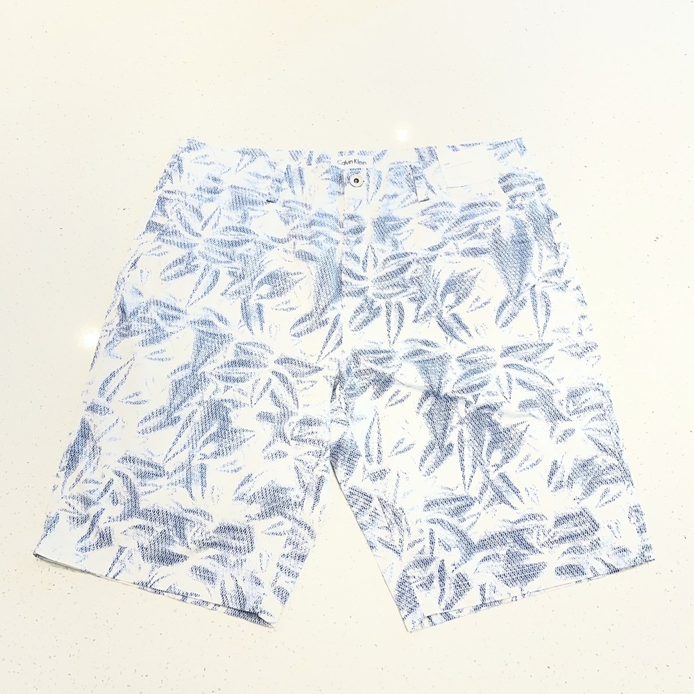 Calvin Klein Shorts Men Size 36 Blue Floral Chino Preppy Cotton Adult NWT